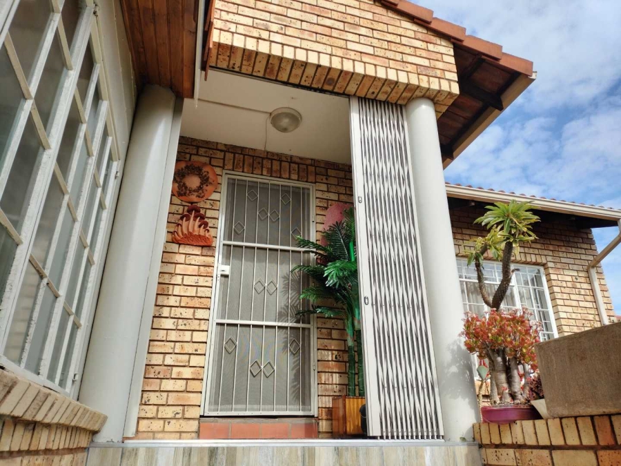 3 Bedroom Property for Sale in Baysvalley Free State